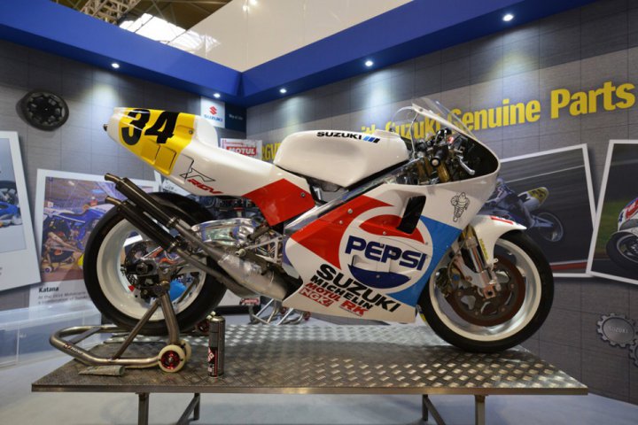 Restored motorcycle 1989 Pepsi Suzuki RGV500 Kevin Schwantz