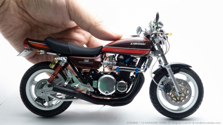 Aoshima scale 1:12 Kawasaki 750RS Z2 Custom