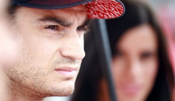 DaniPedrosa breaks his collarbone