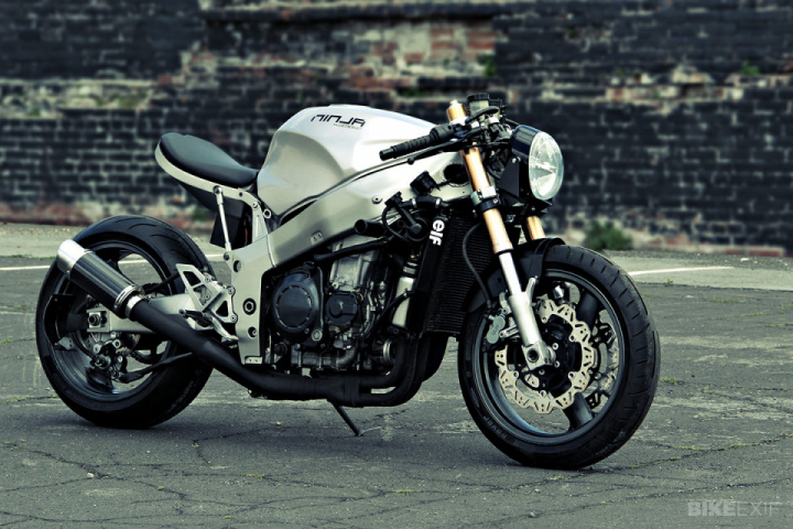 Kawasaki ZX7 Ninja by Huge Design