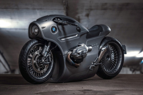 Post-apocalyptic steampunk BMW R9T