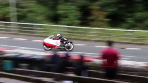 MICHAEL DUNLOP ON THE GILERA 500 BOB McINTYRE TRIBUTE LAP CLASSIC TT 2017 AT BRADDAN